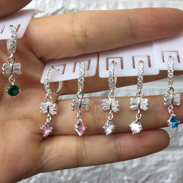 Khuyên tai nơ treo đá nhân tạo nhiều màu bạc ta
