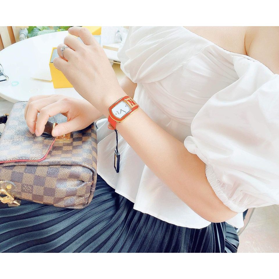 Đồng hồ nữ mặt chữ nhật chính hãng authentic, đồng hồ đeo tay nữ FENDI full box, dây da, thiết kế cao cấp, sang trọng