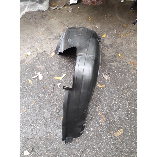 Chắn bùn lòng dè trước Kia Soluto