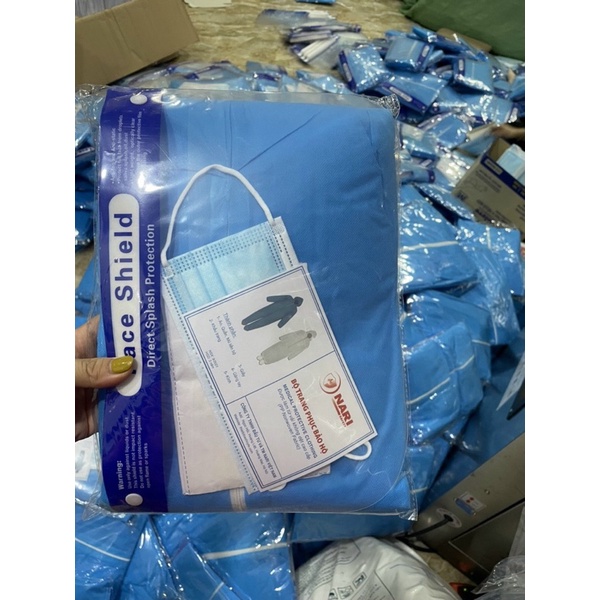 Bộ quần áo phòng dịch 4 món vải không dệt chứng chỉ ISO