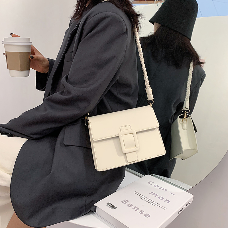 Túi xách đeo chéo thời trang Hàn Quốc thanh lịch cho nữ IELGY