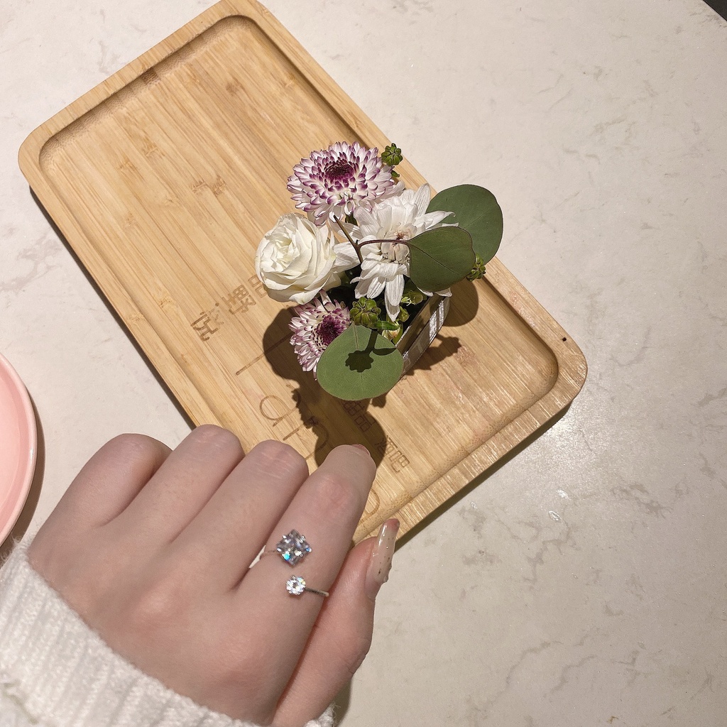 Nhẫn hở đính đá zircon có thể điều chỉnh kích cỡ thời trang