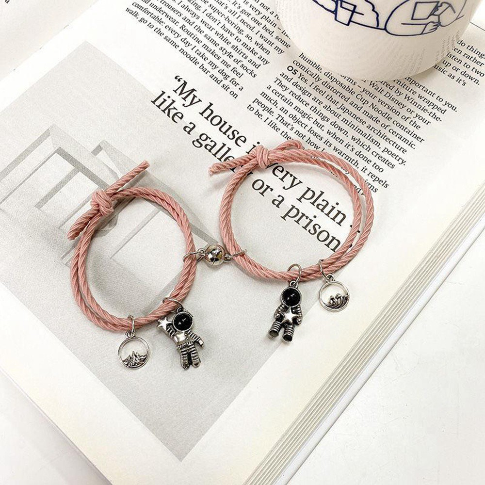 Set 2 dây đeo tay nam châm mặt phi hành gia cho cặp đôi