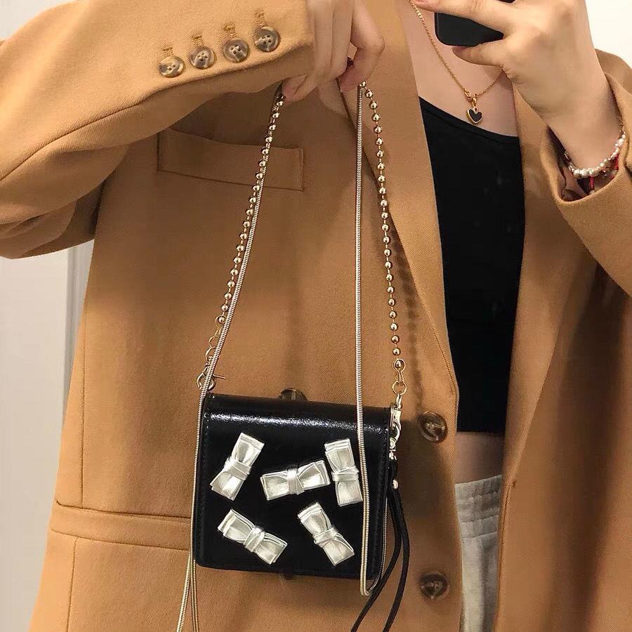 Happy/h Túi đeo chéo vai trang trí hình bướm màu đen và bạc thời trang mùa hè 15