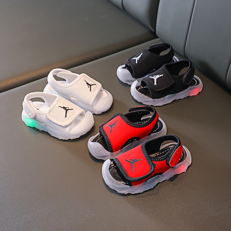 Sandal chống vấp-dép tập đi cho bé quai ngang dán vải có đèn led,quai vải thầm mồ hôi thoáng mát, siêu mềm, siêu êm 8021