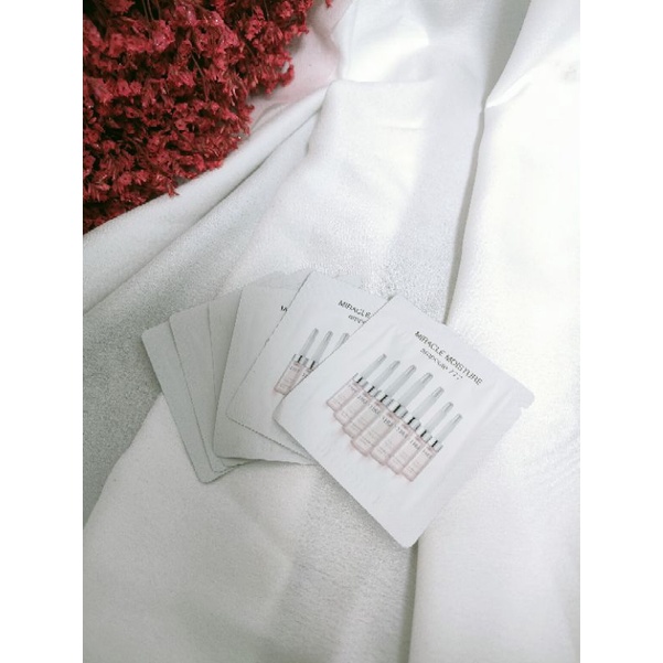 10 gói Tinh chất dưỡng ẩm Ohui Miracle Moisture Ampoule 777