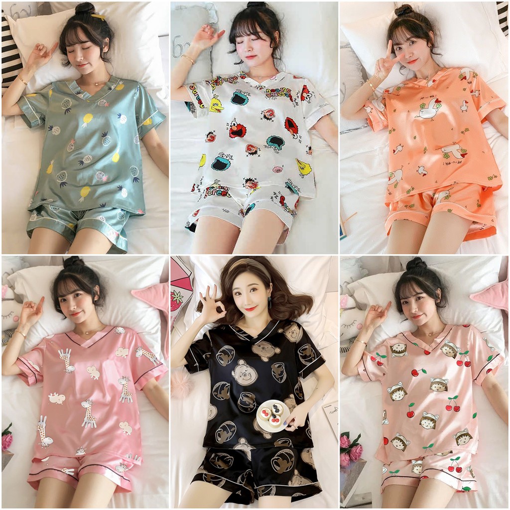 Bộ Đồ Ngủ Ngắn Tay Cổ Chữ V In Họa Tiết Xinh Xắn Dành Cho Nữ