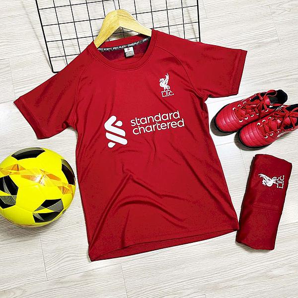 Bộ quần áo đá banh trẻ em Liver pool 22/23 của Justplay - vải mát và thấm hút mồ hôi -hàng phân phối chính hãng