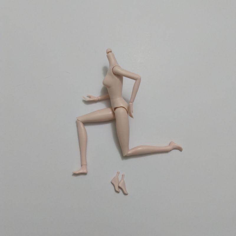 Cơ thể xinyi thế hệ 1