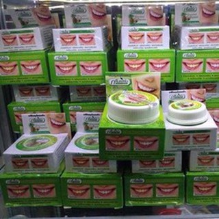 Kem trắng răng Green Herb THÁI LAN