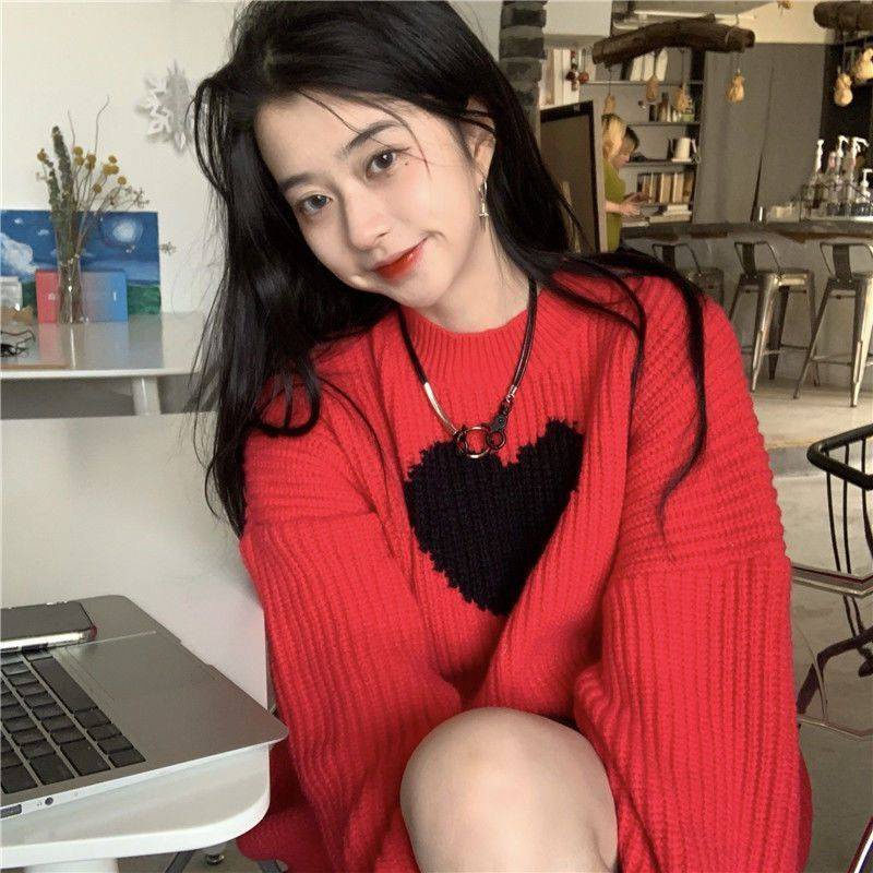 Áo Sweater Cổ Tròn In Hình Trái Tim Xinh Xắn Cho Nữ