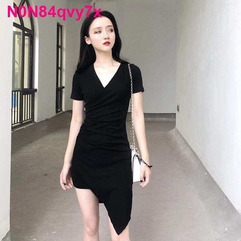 2020 mùa hè mới quần áo màu đen nữ tính khí sexy bó sát không đều váy kỳ nghỉ túi đeo hông