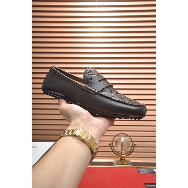 Giày lười da nam logo dập nổi họa tiết đế đinh mũi bo tròn gucci GC gG