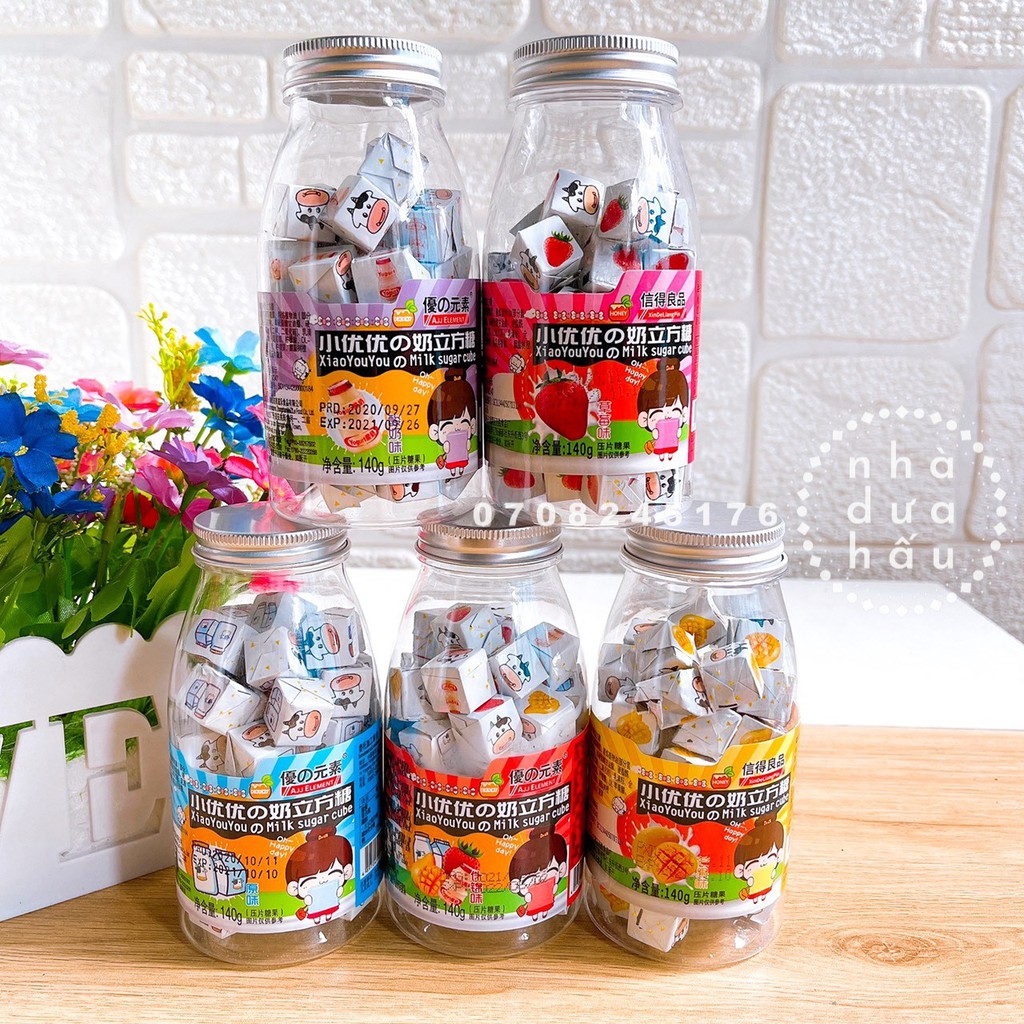 Một hủ kẹo sữa nén trái cây/ kẹo milk cube XiaoYouYou Hongkong hủ 140g gồm 5 vị