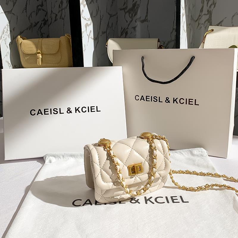 Túi Đeo Chéo Đính Đá Phối Dây Xích Thời Trang Mùa Xuân Mới 2022