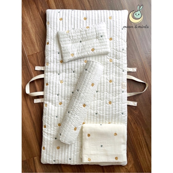 Đệm ngủ gấp gọn/gối điều hòa Moon&Mints cho bé đi mẫu giáo/nhà trẻ, lót nôi cũi