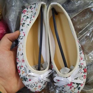 Combo giày của khách
