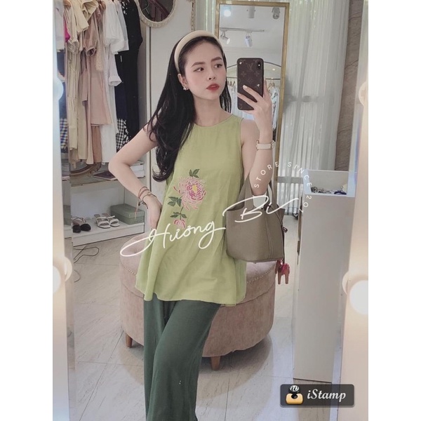 Set áo yếm thêu hoa phối quần sớ xanh đen
