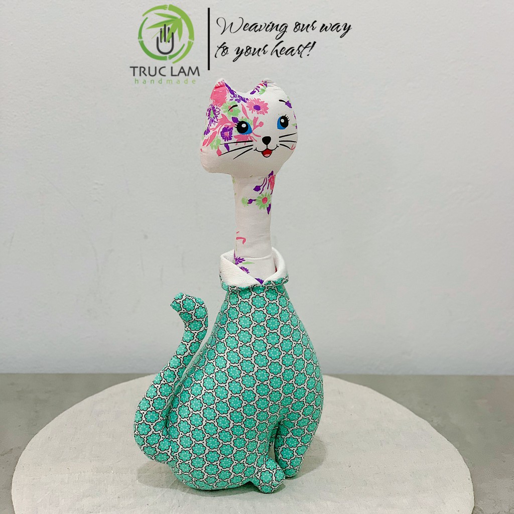 Đồ Chơi Cho Bé Thú Nhồi Bông Hình Con Mèo Cao Cổ Vải Hoa Bông Gòn Cao Cấp - Trúc Lâm Handmade