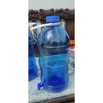 BÌNH ĐỰNG NƯỚC NHỰA TIỆN DỤNG