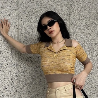 Áo polo croptop hở vai độc đáo be nữ BLMDE