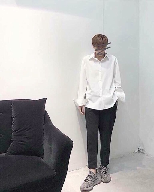 Áo sơ mi trắng đen basic có túi ngực chất liệu thô mát | BigBuy360 - bigbuy360.vn