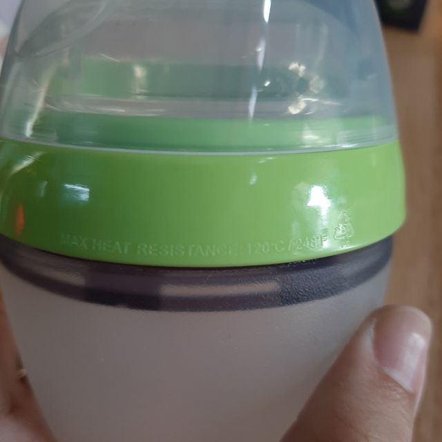 Thanh lý bình sữa comotomo