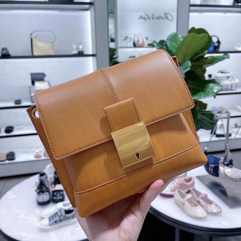 Túi đeo vai đeo chéo nữ CNK chất da chuẩn hàng store.Lock Crossbody Bag0
