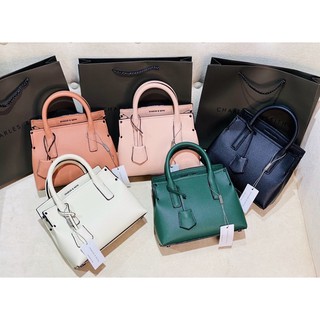 Túi quai cầm size 21,5 kèm charm