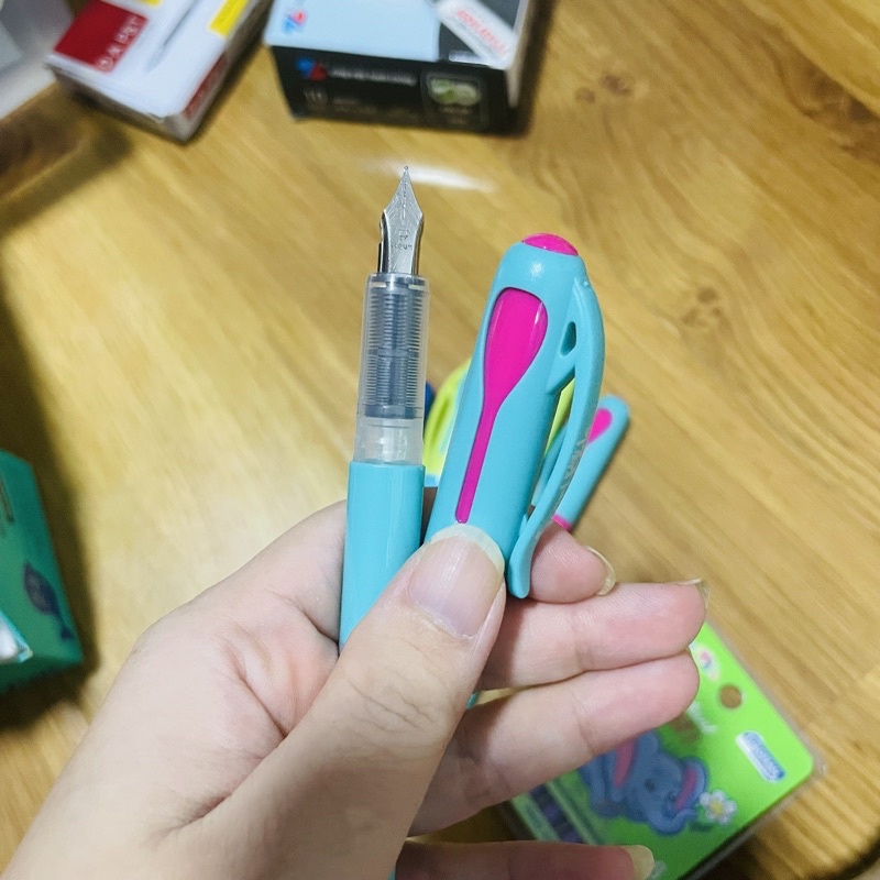 Bút máy SK-FP1004 mực tím/đen ( thay mực bằng ống)