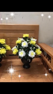 Bình hoa hồng bằng đá pha lê