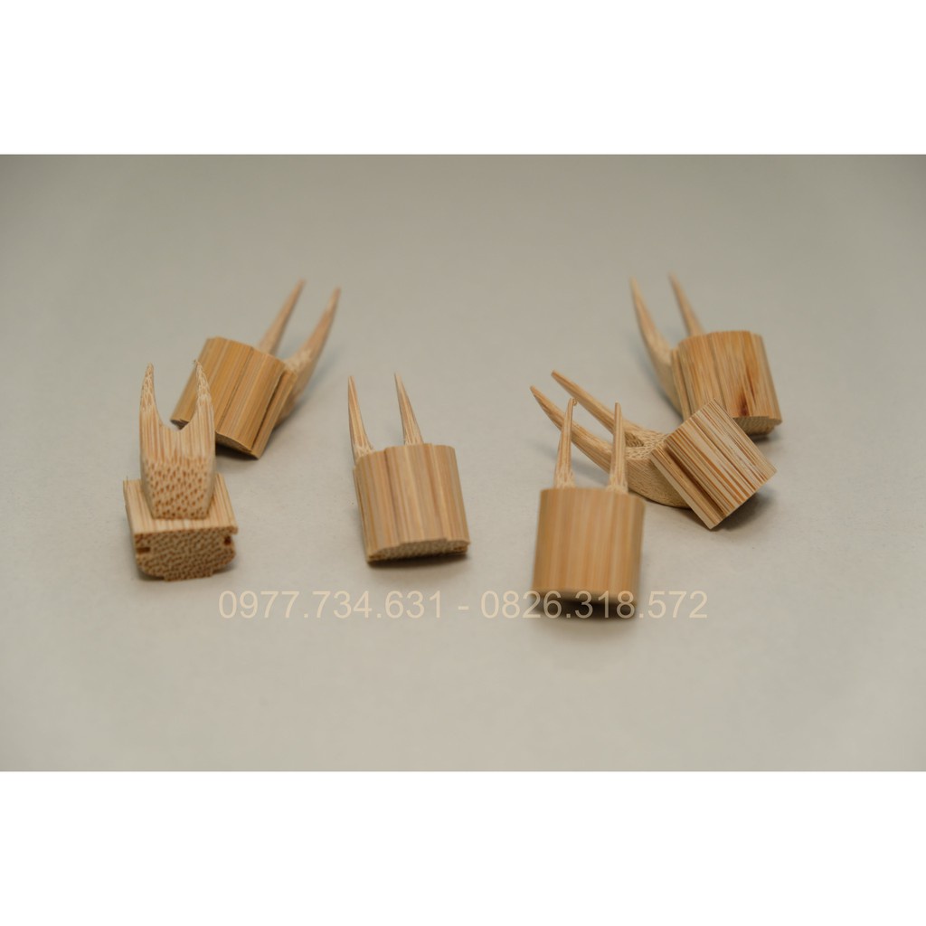 Xiên chuối tre già cao cấp cho chim chào mào , chim khuyên