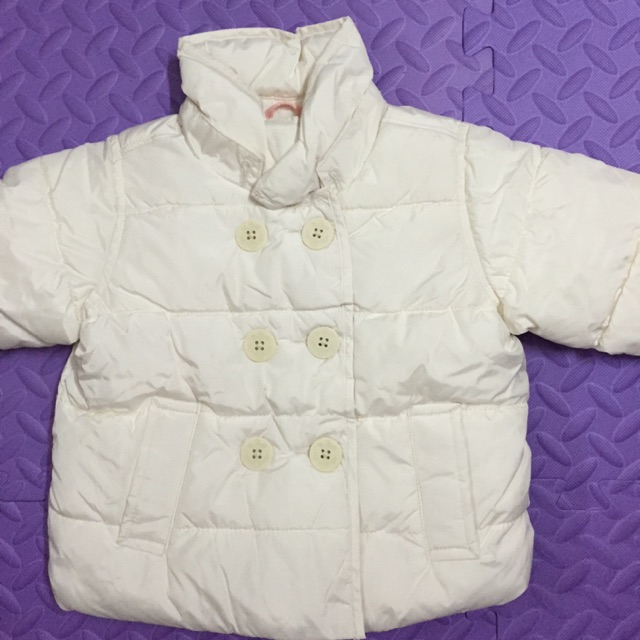 Áo phao trắng