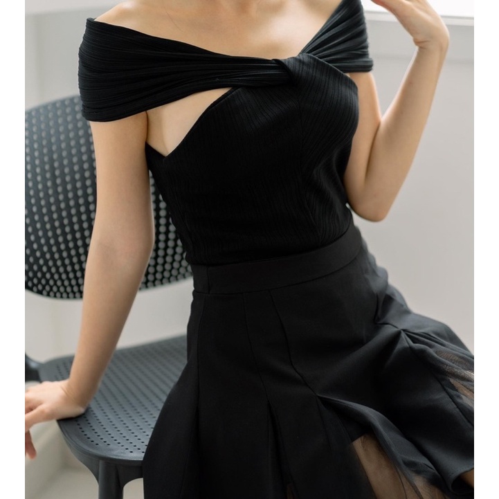 Set áo và váy lẻ màu đen sang chảnh trễ vai AGUJA | JENNIFER SET |