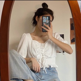 Áo croptop tay bồng cổ vuông trắng