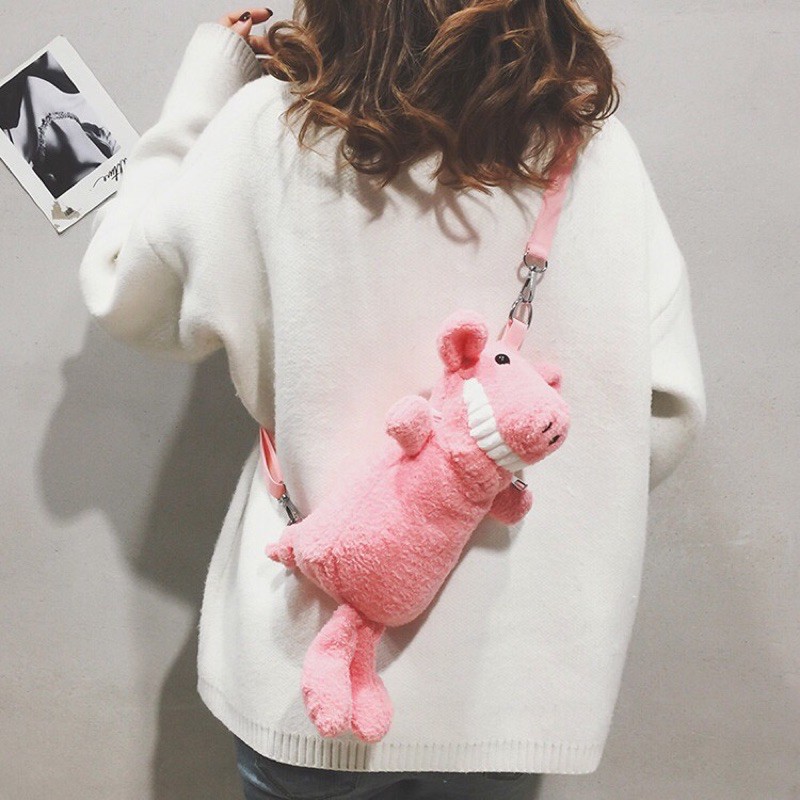Túi đeo chéo bé heo nhe răng siêu đáng yêu (có sẵn, vừa 7plus)