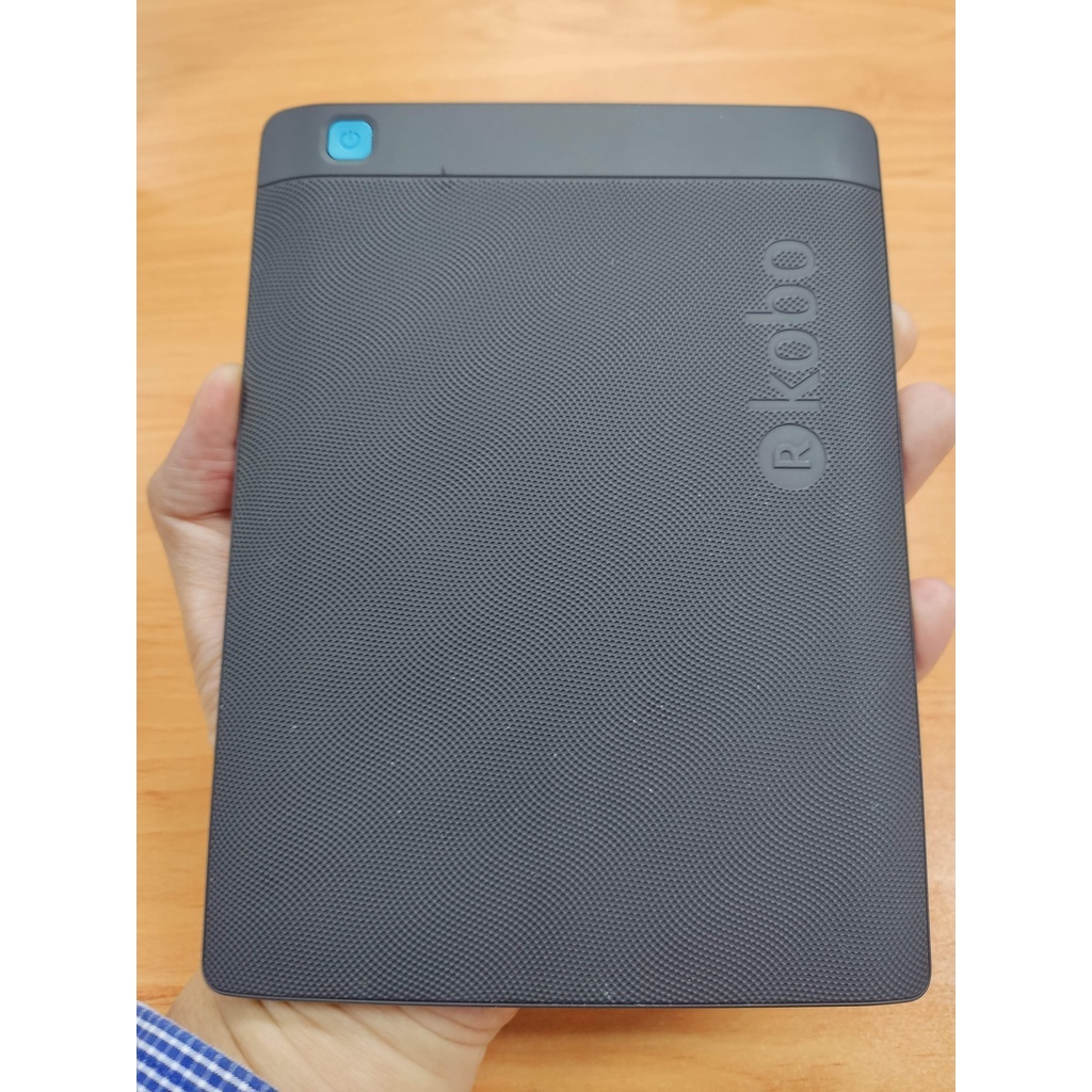 Máy đọc sách Kobo Aura H2O Edition 2, 6.8 inch có đèn vàng