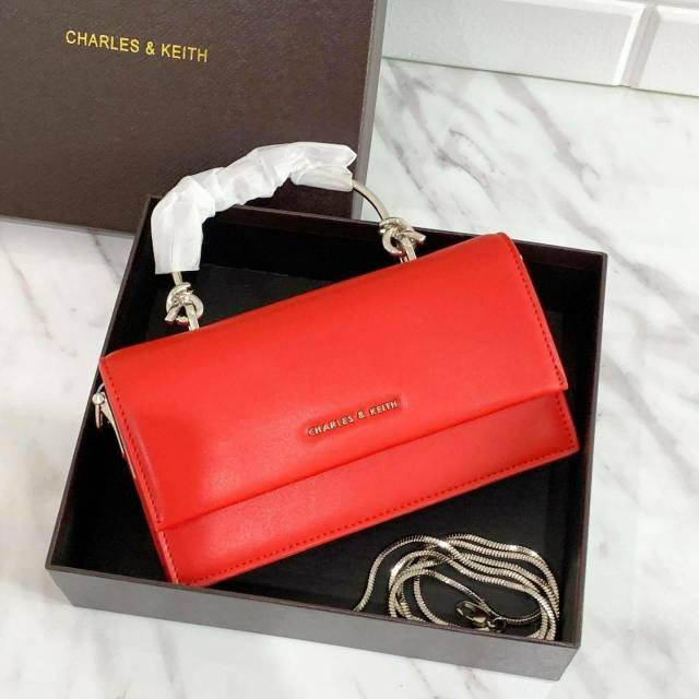 Ví Cầm Tay Dáng Dài Charles And Keith C12333