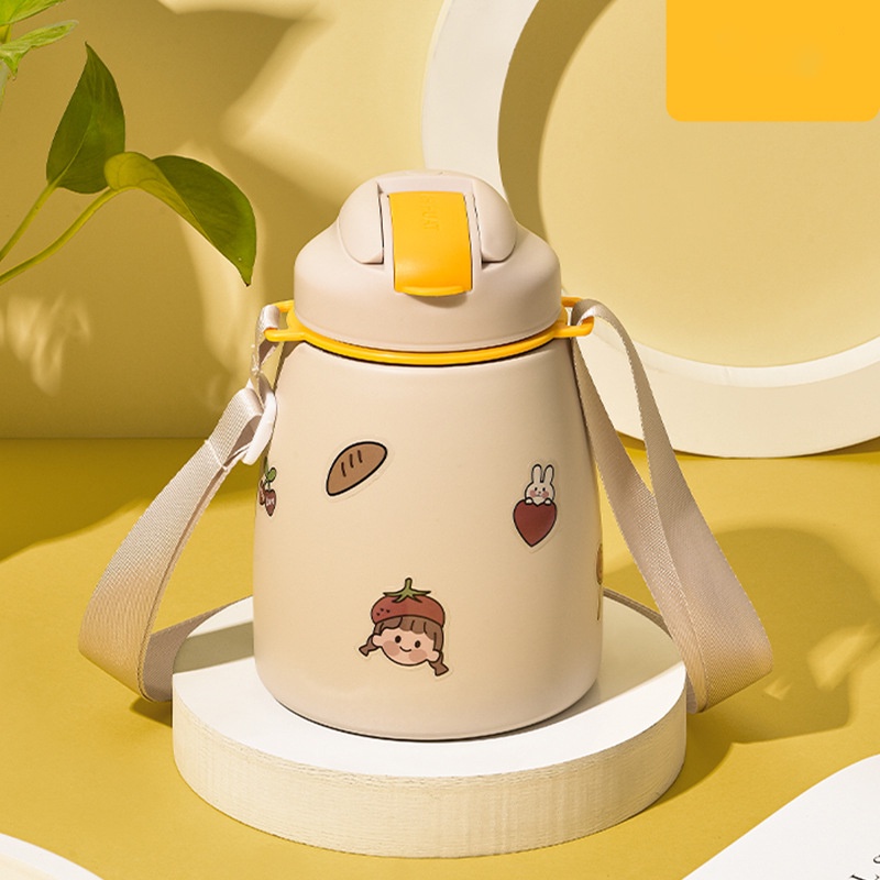 Bình nước giữ nhiệt chịu nhiệt tốt có quai đeo và ống hút dung tích 900ml tặng kèm sticker trang trí