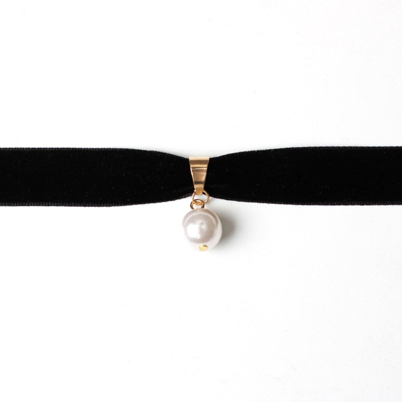 Vòng Cổ Choker Dây Nhung Đen Đính Ngọc Trai Dành Cho Nữ
