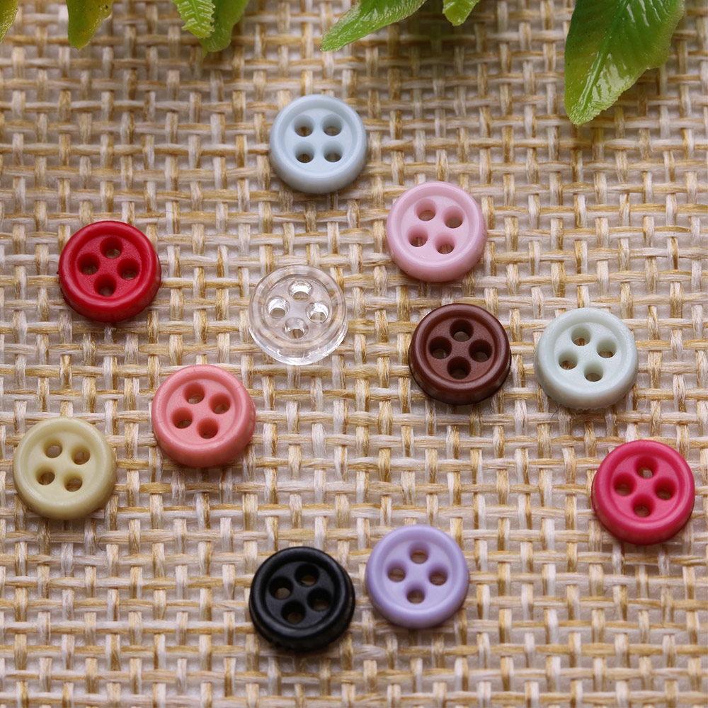 Set 50 Hạt Nút May Quần Áo Búp Bê Mini Màu Kẹo Dáng Tròn