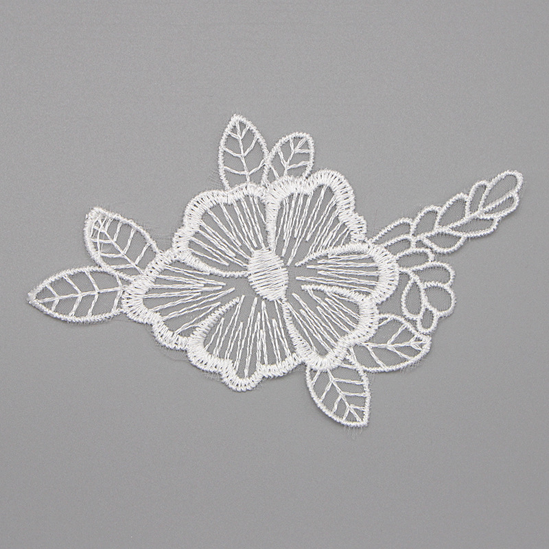 Set 24 miếng vá ren thêu hình hoa và bướm màu trắng trang trí quần áo trẻ em diy