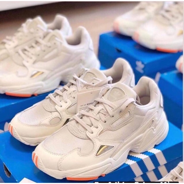 Giày thể thao adidas nam nữ