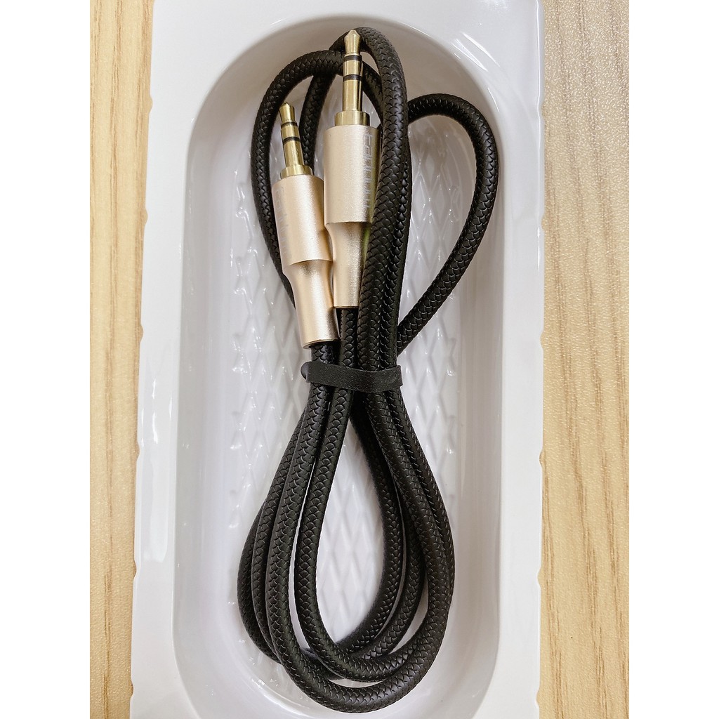 Dây Ra Loa 2 Đầu 3.5 Earldom AUX-31 dài 1m hàng chính hãng
