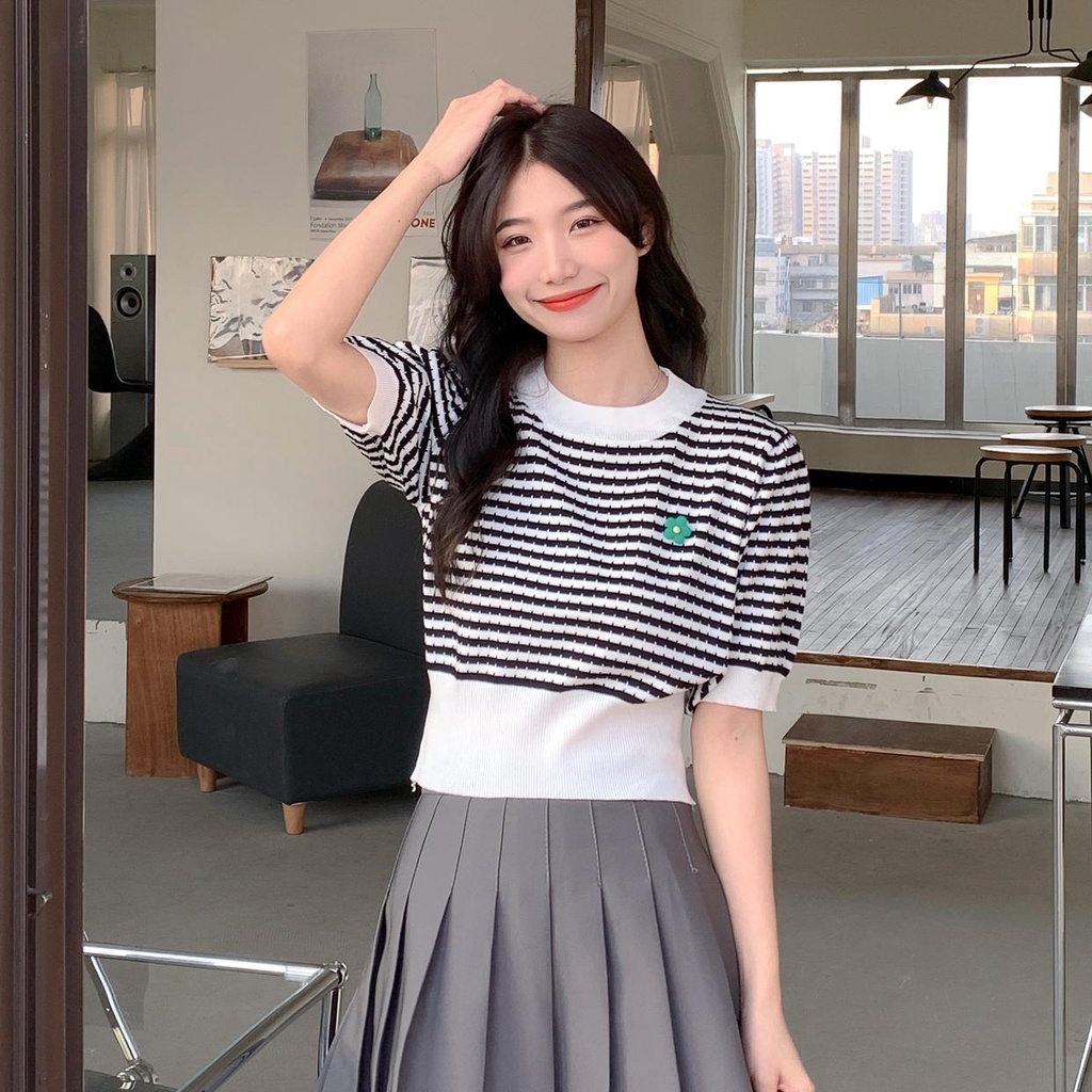 Áo Thun Dệt Kim Tay Ngắn Dáng Ôm Họa Tiết Kẻ Sọc Thời Trang Mùa Hè Xinh Xắn Cho Nữ