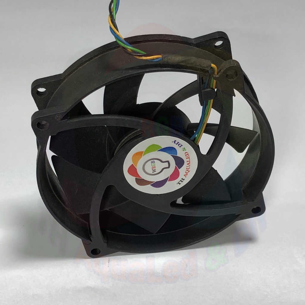 Quạt Tròn tản nhiệt hồ thủy sinh dùng nguồn DC 12Volt. Hàng Zin chất lượng bền bỉ.