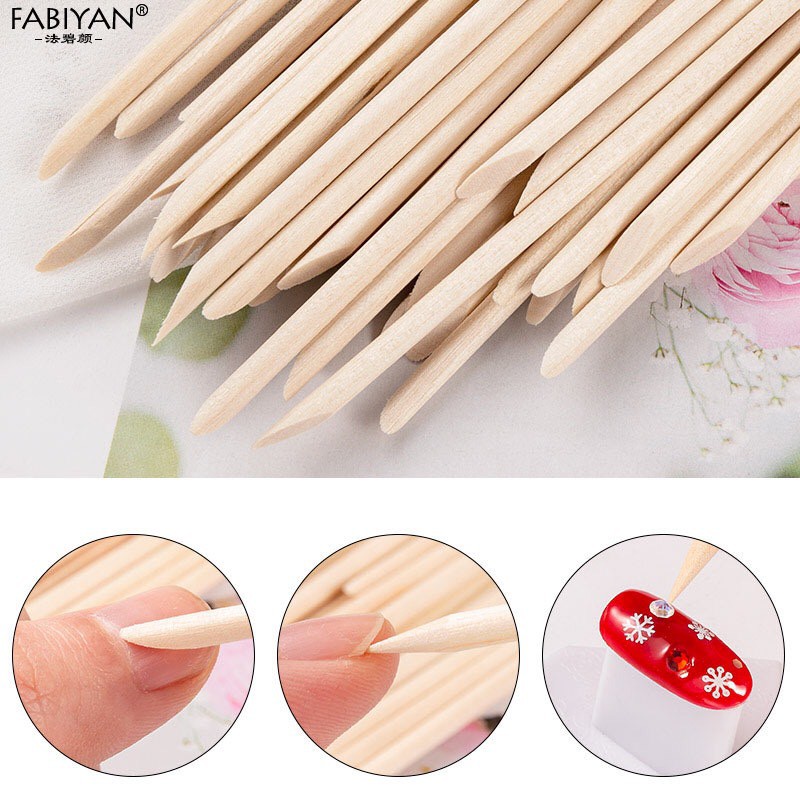 Bộ phụ kiện dùng cho việc dán móng giả