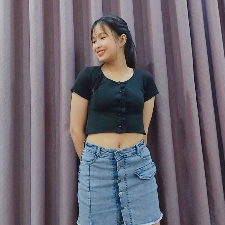 Áo croptop áo thun croptop ôm body cao cấp chất cotton co giãn mát mịn cài cúc sang chảnh CRT-003 | BigBuy360 - bigbuy360.vn