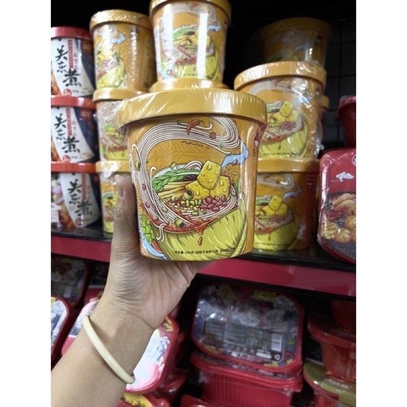 1 hộp bún ốc lý tử thất cốc thơm ngon