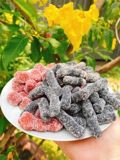 Kẹo dâu mix lon 500g